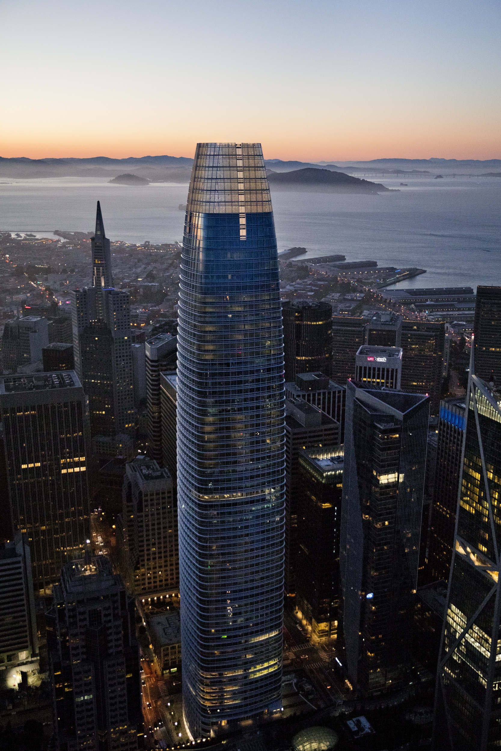Salesforce Tower Salesforce Tower